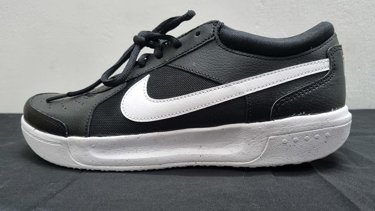 Best Tennis Shoes for Hard Courts in Tropical Heat